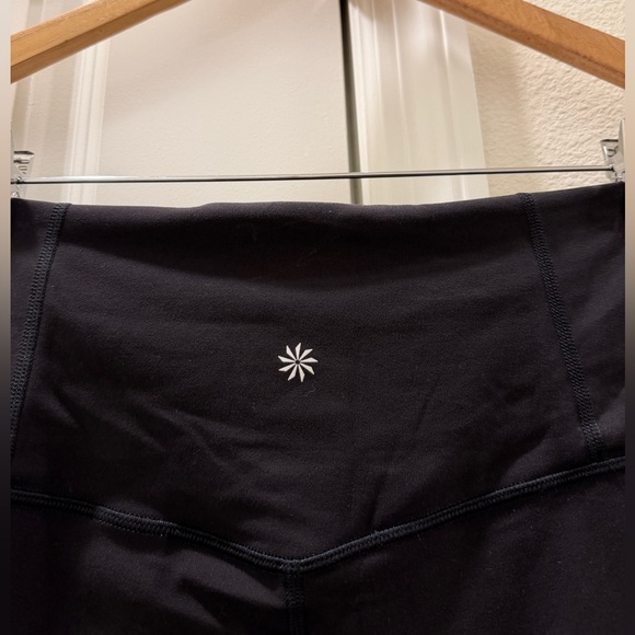 Athleta Elation Ultra High Rise 7" Short In Black Size L - Picture 5 of 8